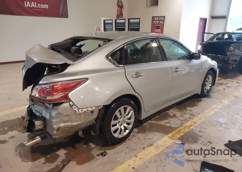 2015 Nissan Altima 2.5 S z USA, uszkodzony, nr VIN 1N4AL3AP9FC432222